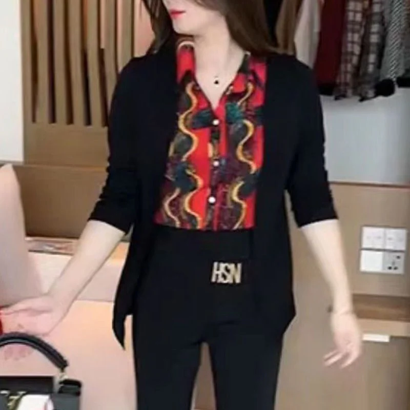 🎁Offer 50% OFF⏳Printed Splicing Fake 2-piece Shirt for Women