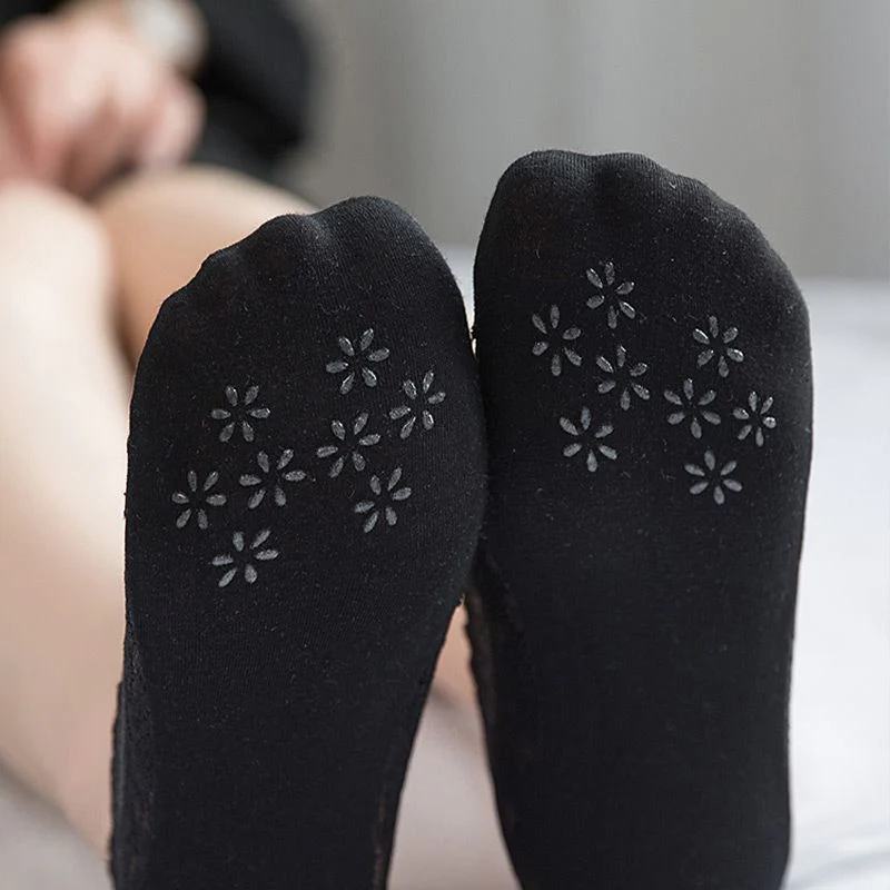 Women’s Delicate Non-slip Lace Socks