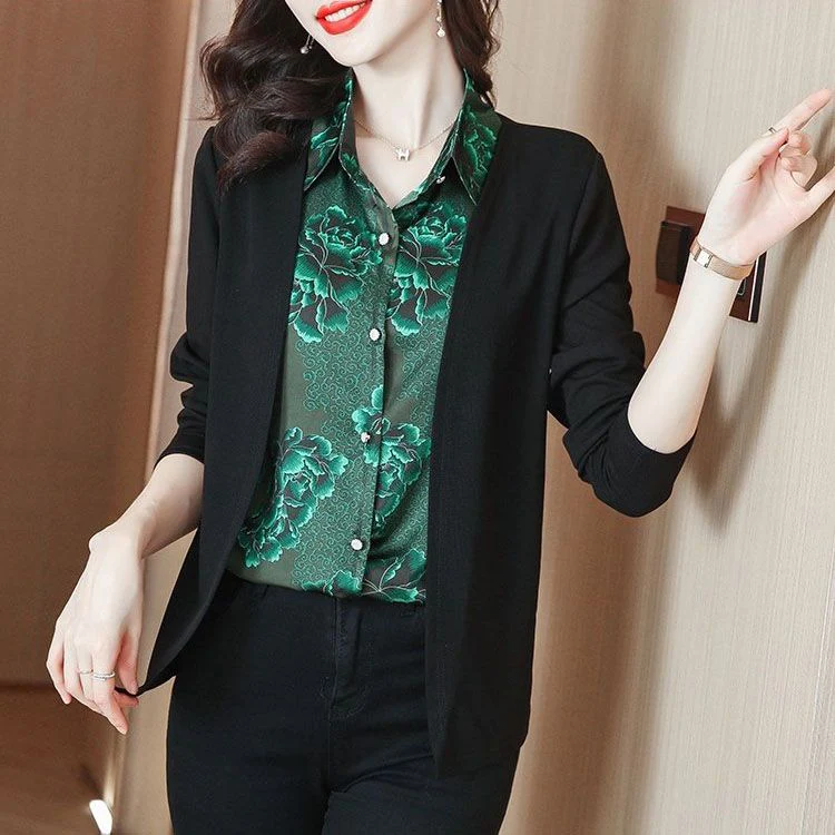 🎁Offer 50% OFF⏳Printed Splicing Fake 2-piece Shirt for Women