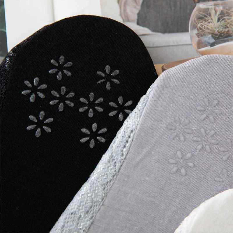 Women’s Delicate Non-slip Lace Socks