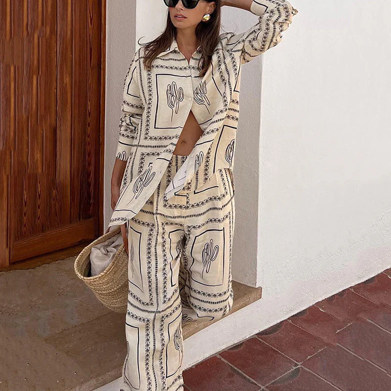 While supplies last! 🎁Women's Geometric Print 2-Piece Set - Shirt and Wide Leg Pants