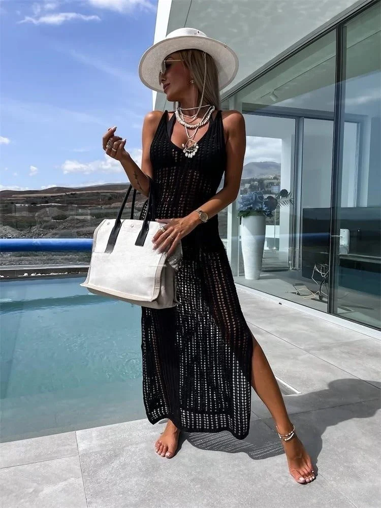 💕 Solid color knitting, simple and stylish, with a revealing back slit for added sexiness!