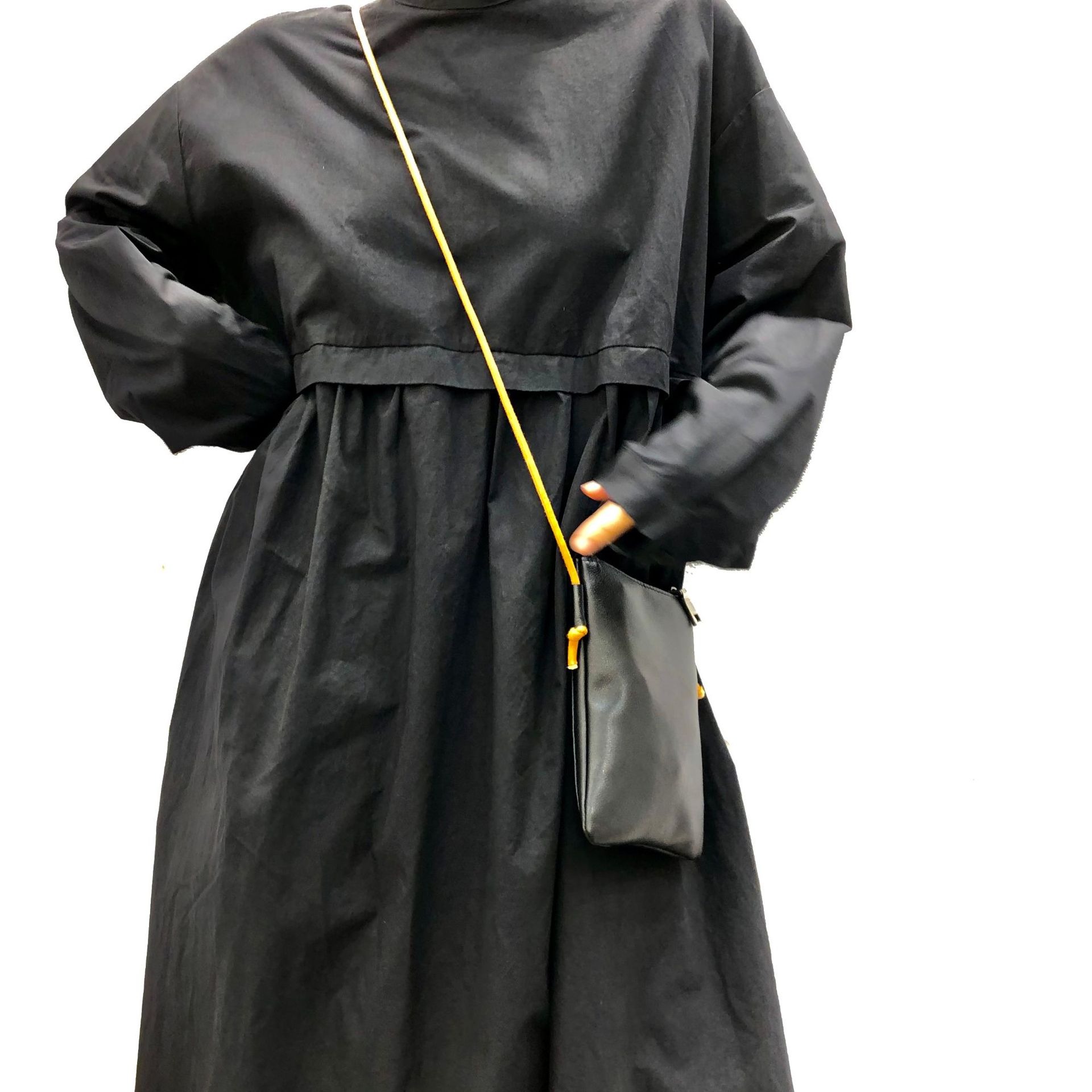 Minimal Leather Crossbody Pouch